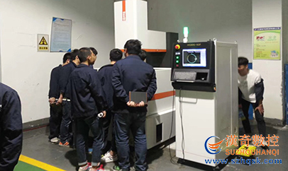 中走丝教程为什么要割八方来判断精度？